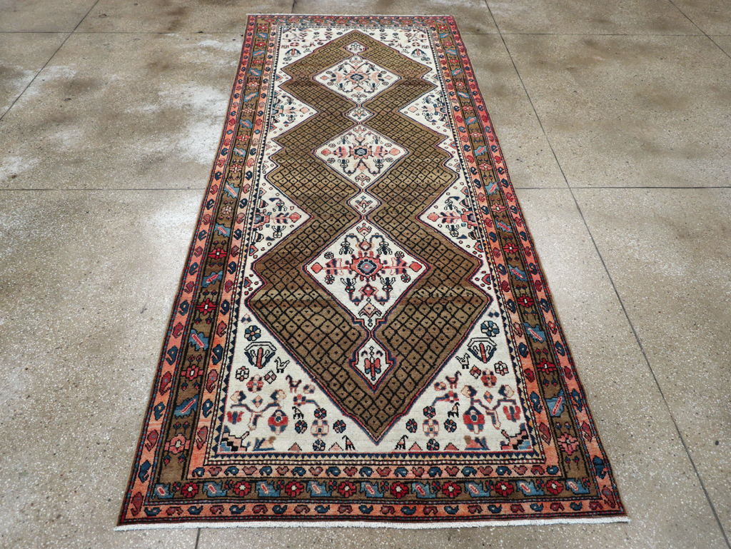Vintage Persian Hamadan Gallery Rug, No.29086 - Galerie Shabab