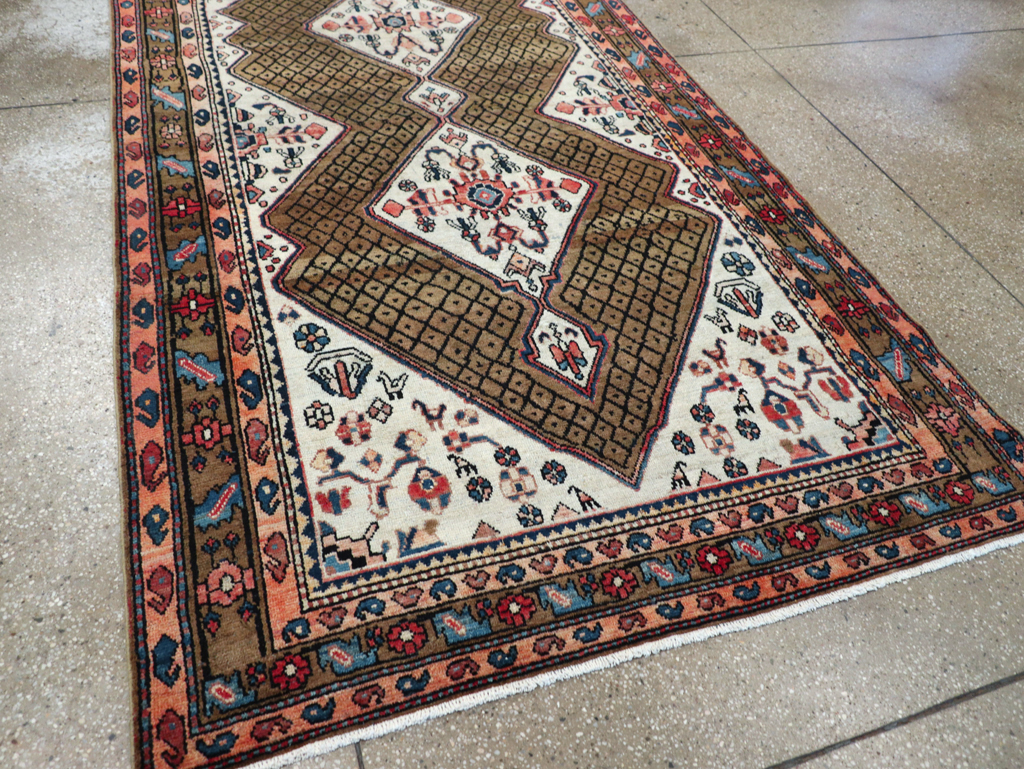 Vintage Persian Hamadan Gallery Rug, No.29086 - Galerie Shabab