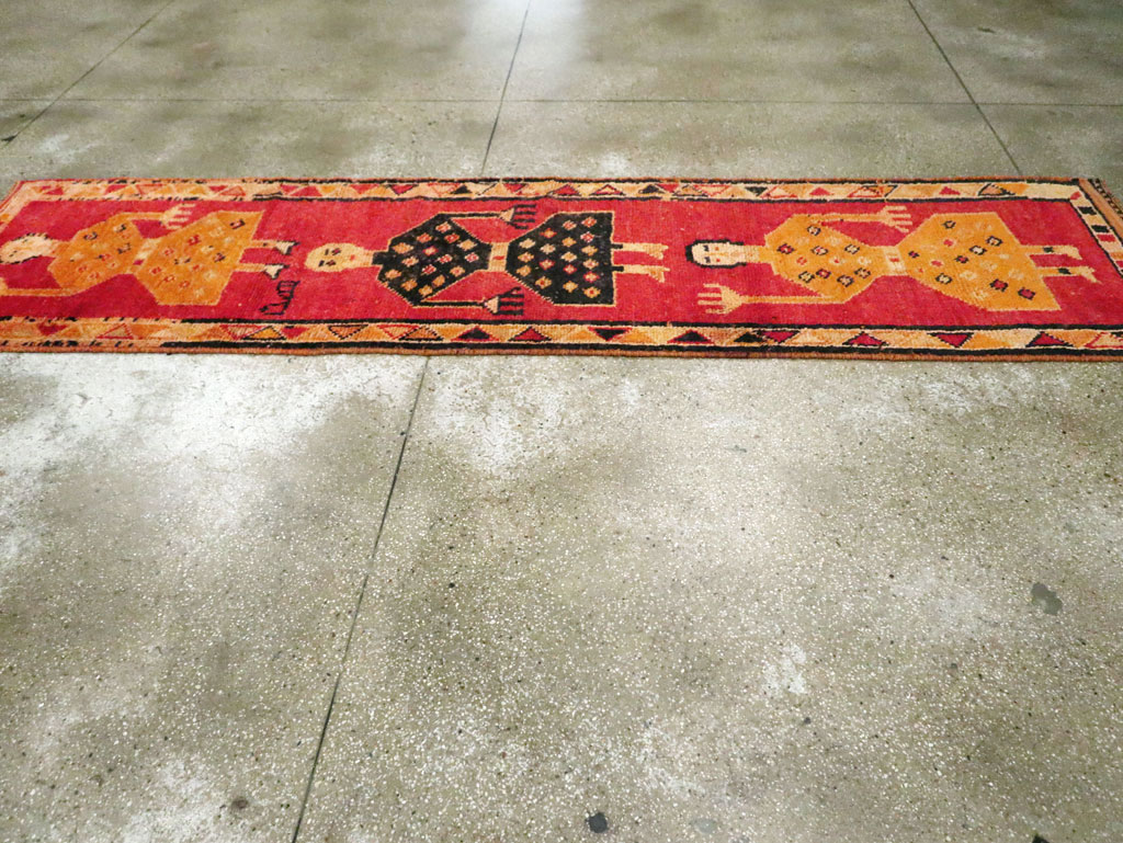 Vintage Turkish Anatolian Pictorial Runner, No.29102 - Galerie Shabab