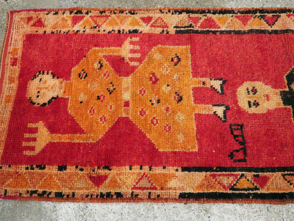 Vintage Turkish Anatolian Pictorial Runner, No.29102 - Galerie Shabab