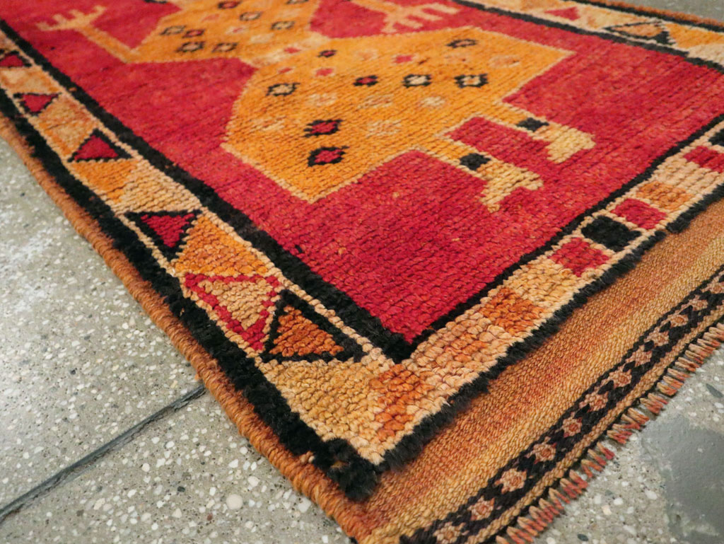 Vintage Turkish Anatolian Pictorial Runner, No.29102 - Galerie Shabab