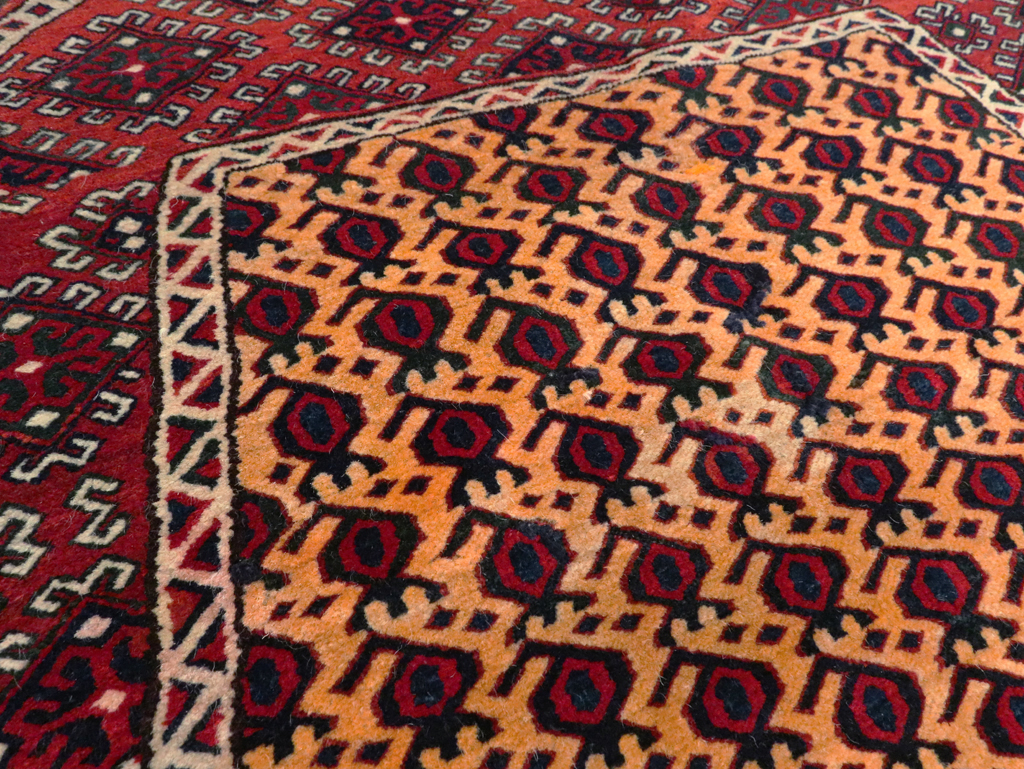 Vintage Central Asian Turkoman Tribal Throw Rug, No.29113 - Galerie Shabab
