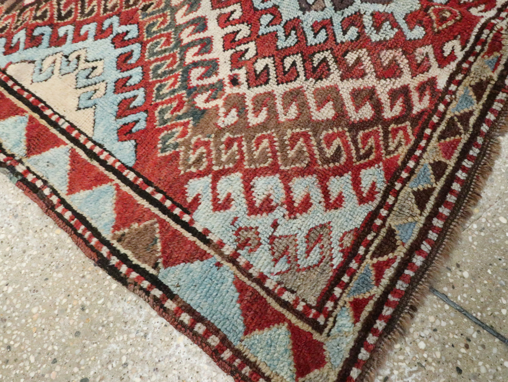 Antique Caucasian Kazak Throw Rug, No.29115 - Galerie Shabab