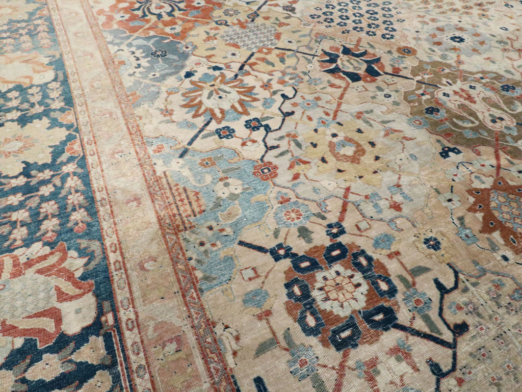 Antique Persian Tabriz Room Size Carpet, No.29122 - Galerie Shabab