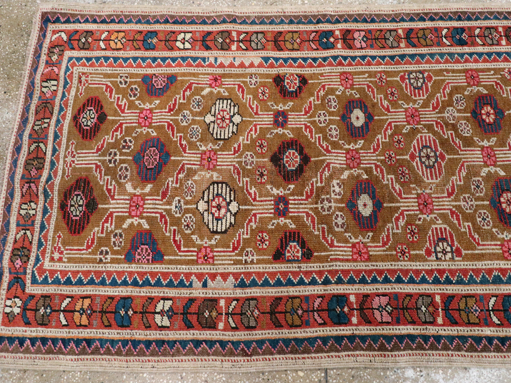 Antique Kurdish Runner, No.29129 - Galerie Shabab