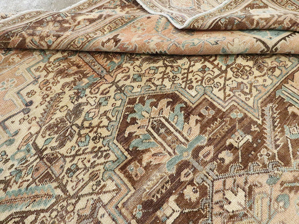 Antique Persian Heriz Square Carpet, No.29132 - Galerie Shabab