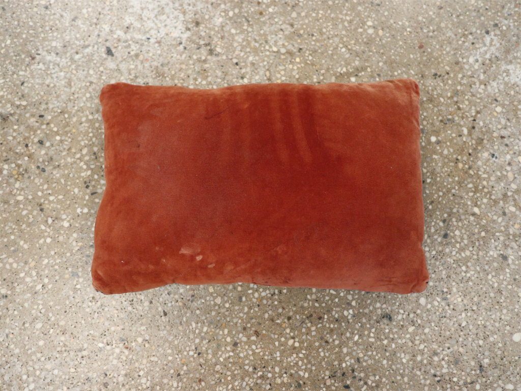 Antique Persian Bag Face Pillow, No.29136 - Galerie Shabab