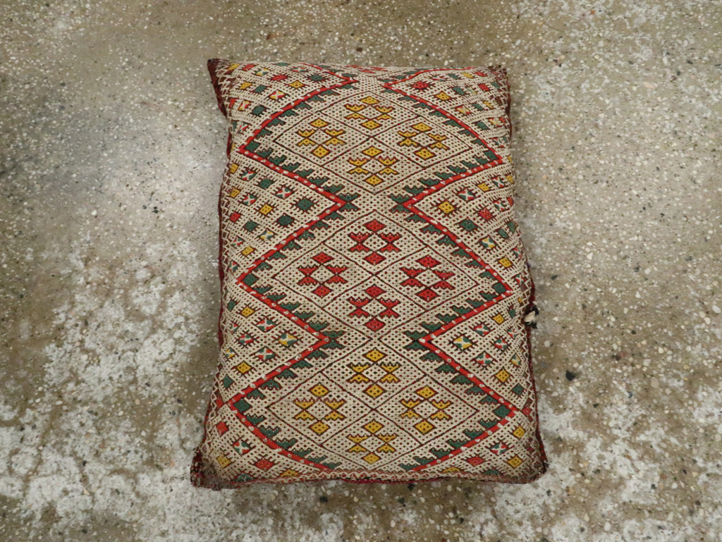Vintage Persian Kilim Pillow, No.29143 - Galerie Shabab