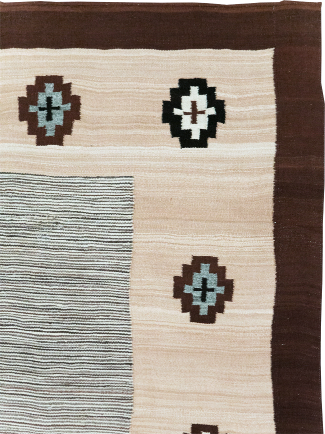 Modern Turkish Flatweave Kilim Accent Rug, No.29161 - Galerie Shabab