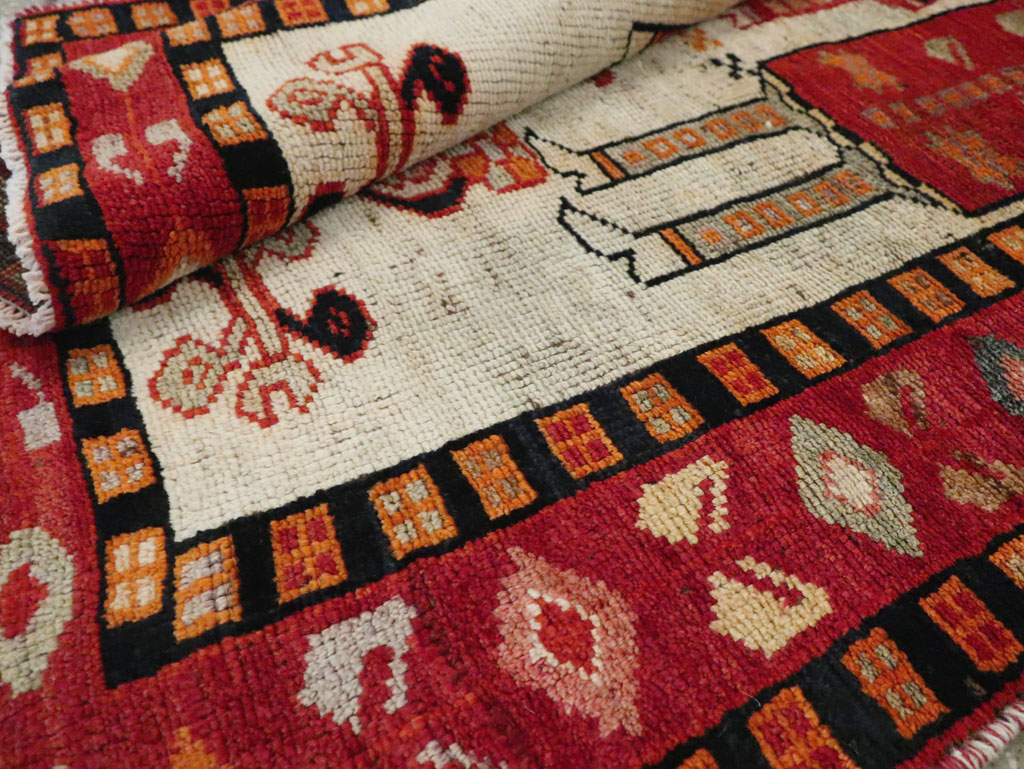 Vintage Pictorial Gabbeh Rug, No.29170 - Galerie Shabab