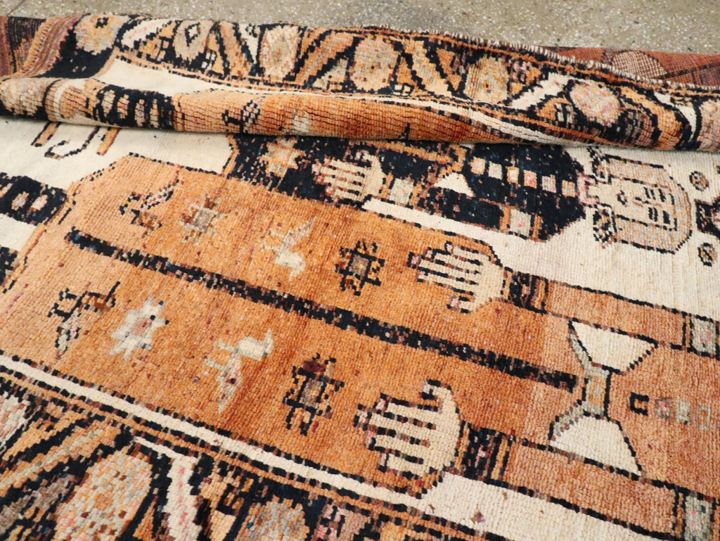 Vintage Persian Bakhtiari Pictorial Rug, No.29171 - Galerie Shabab