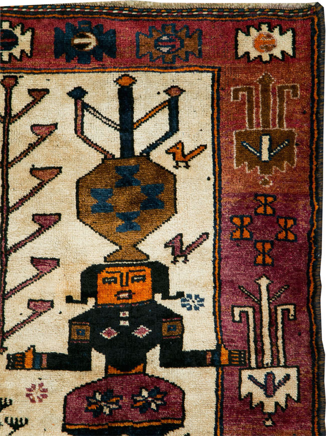 Vintage Bakhtiari Pictorial Rug, No.29174 - Galerie Shabab