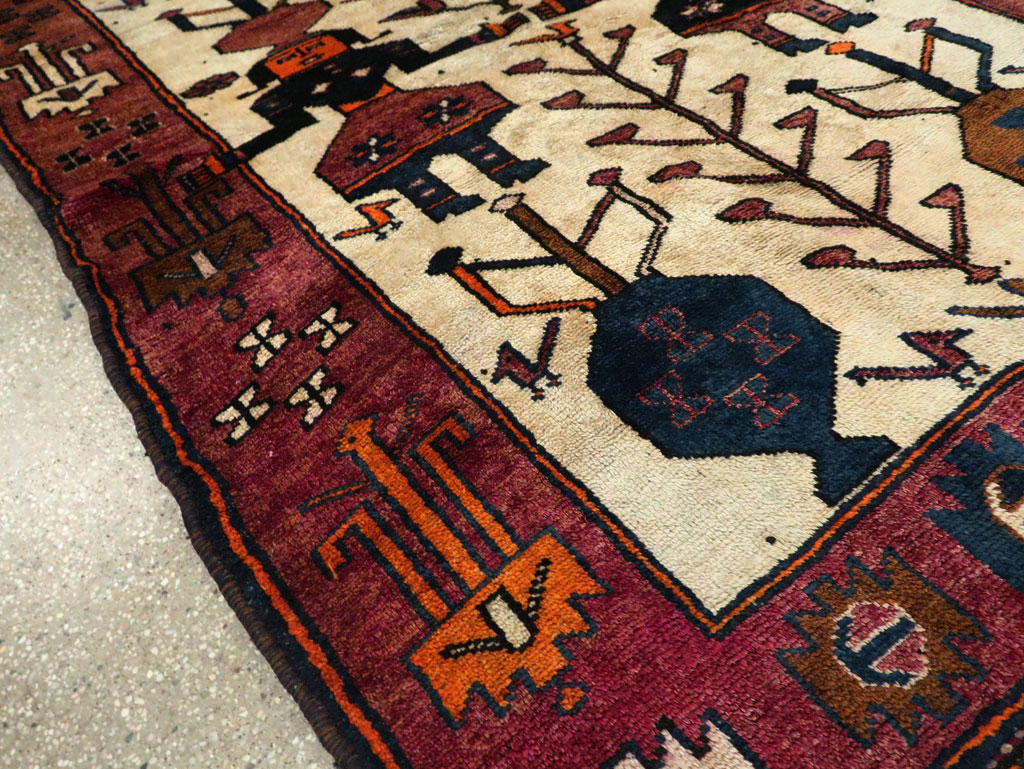 Vintage Bakhtiari Pictorial Rug, No.29174 - Galerie Shabab