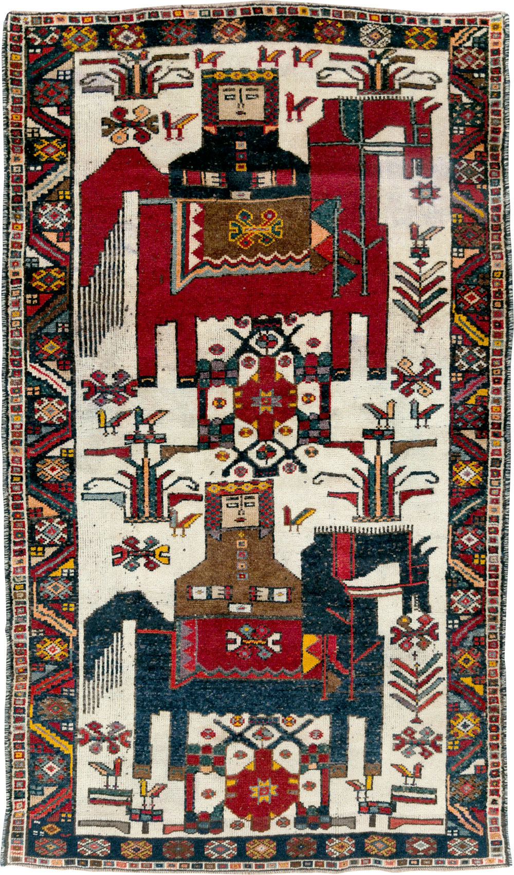 Vintage Persian Bakhtiari Pictorial Accent Rug, No.29176 - Galerie Shabab