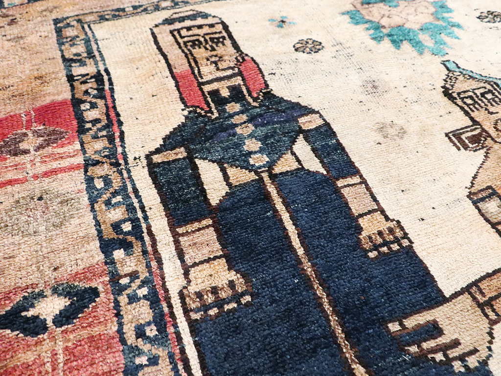 Tribal Persian Pictorial Bakhtiari Square Accent Rug, No.29182 - Galerie Shabab