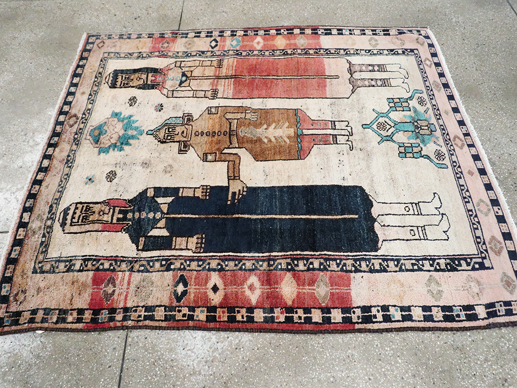 Tribal Persian Pictorial Bakhtiari Square Accent Rug, No.29182 - Galerie Shabab