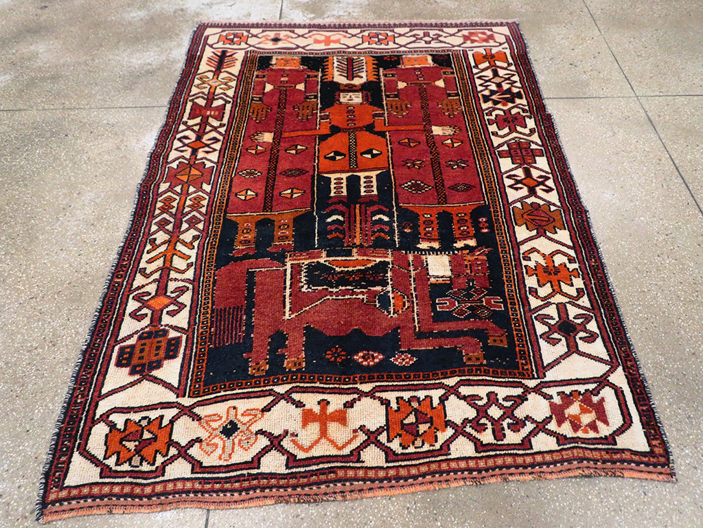 Tribal Persian Pictorial Bakhtiari Accent Rug, No.29184 - Galerie Shabab