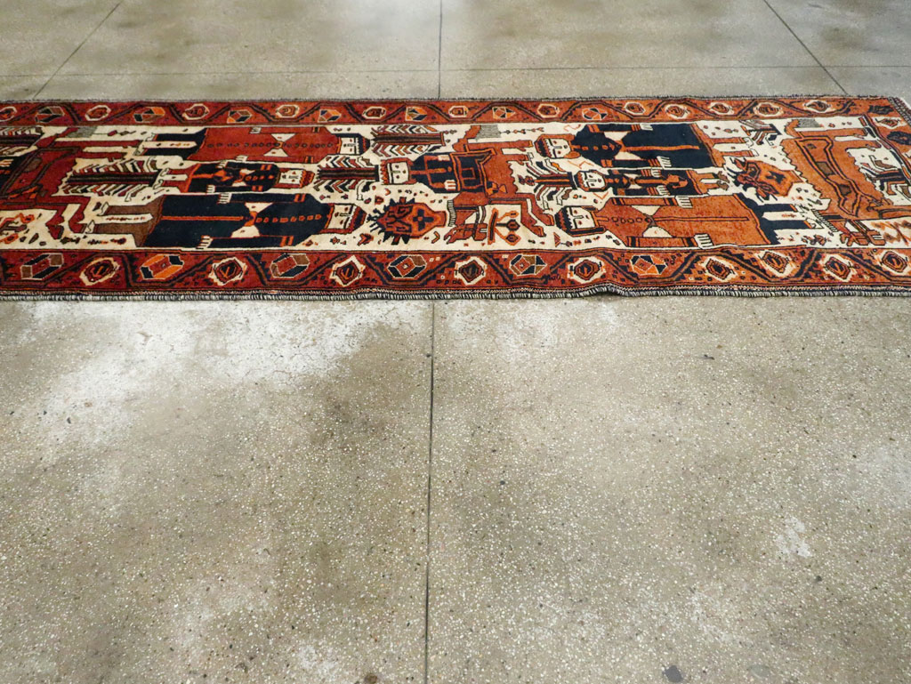 Vintage Persian Bakhtiari Pictorial Runner, No.29185 - Galerie Shabab