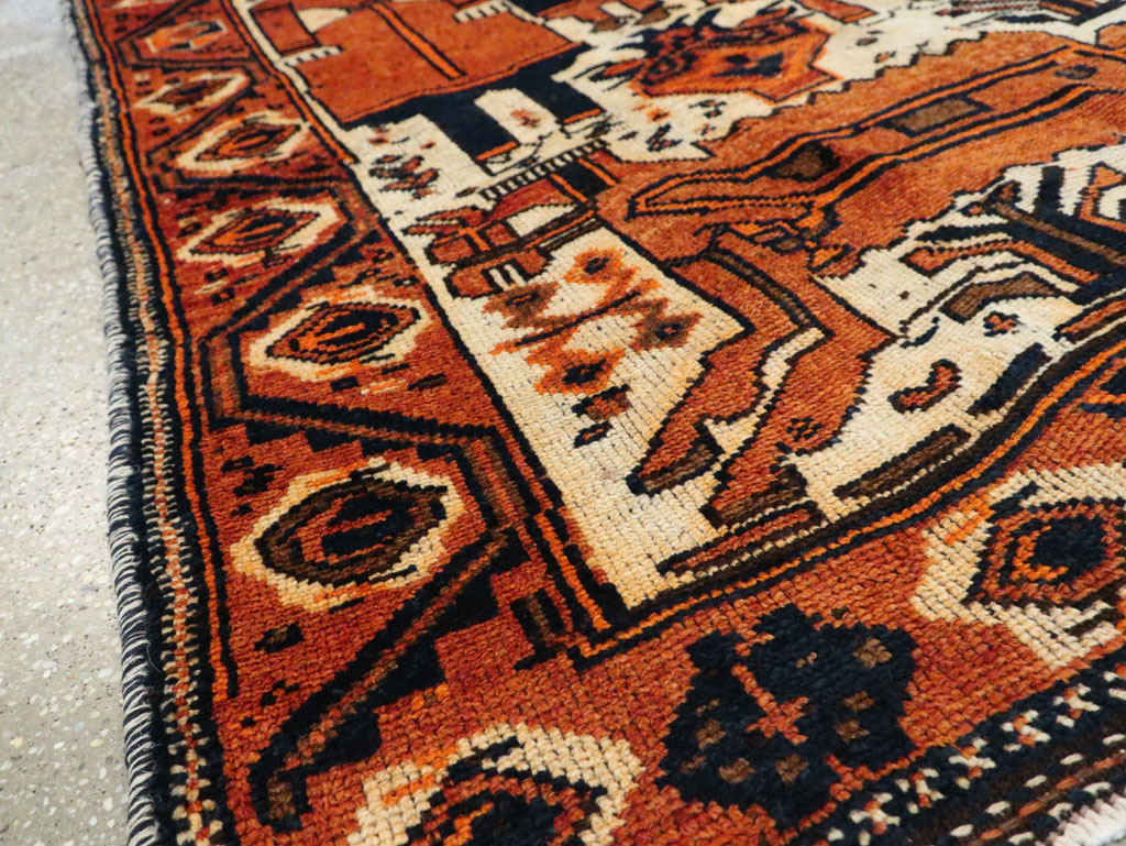 Vintage Persian Bakhtiari Pictorial Runner, No.29185 - Galerie Shabab