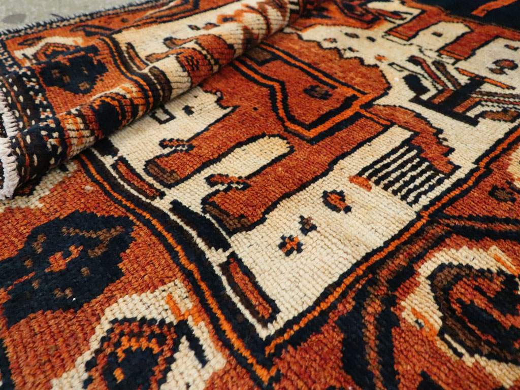 Vintage Persian Bakhtiari Pictorial Runner, No.29185 - Galerie Shabab