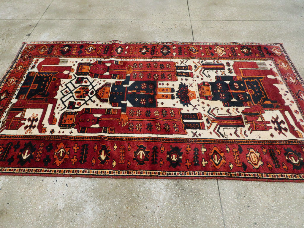Vintage Persian Bakhtiari Pictorial Accent Rug, No.29186 - Galerie Shabab
