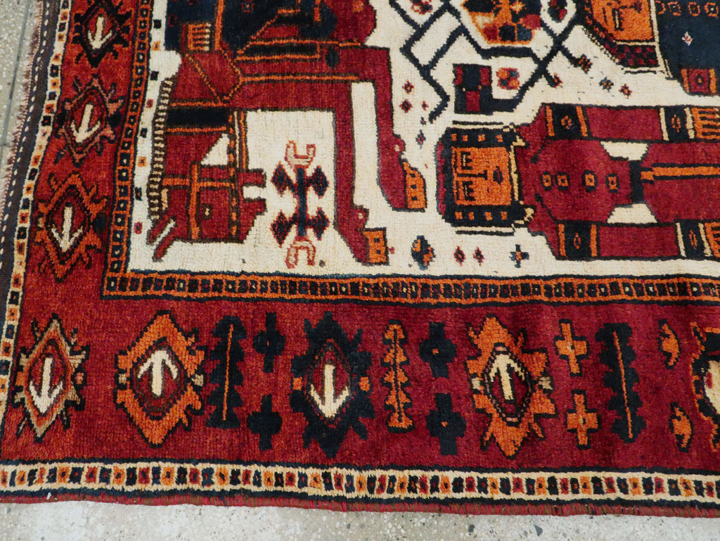 Vintage Persian Bakhtiari Pictorial Accent Rug, No.29186 - Galerie Shabab