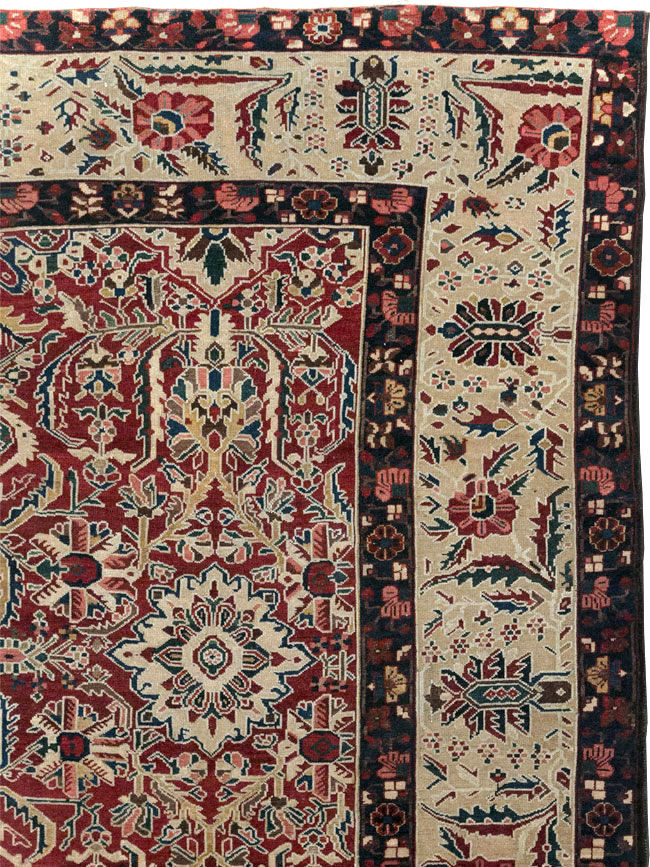 Vintage Persian Bakhtiari Tribal Room Size Carpet, No.29197 - Galerie Shabab