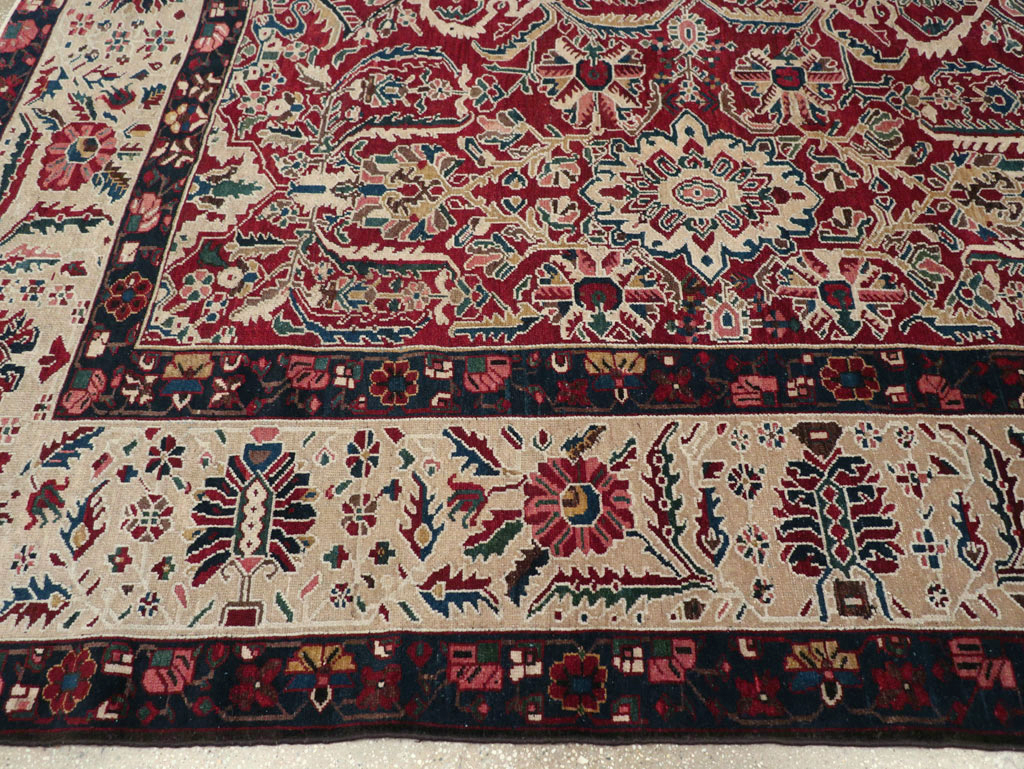 Vintage Persian Bakhtiari Tribal Room Size Carpet, No.29197 - Galerie Shabab