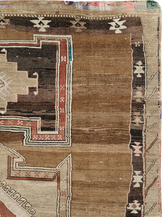 Vintage Turkish Anatolian Room Size Carpet, No.29217 - Galerie Shabab