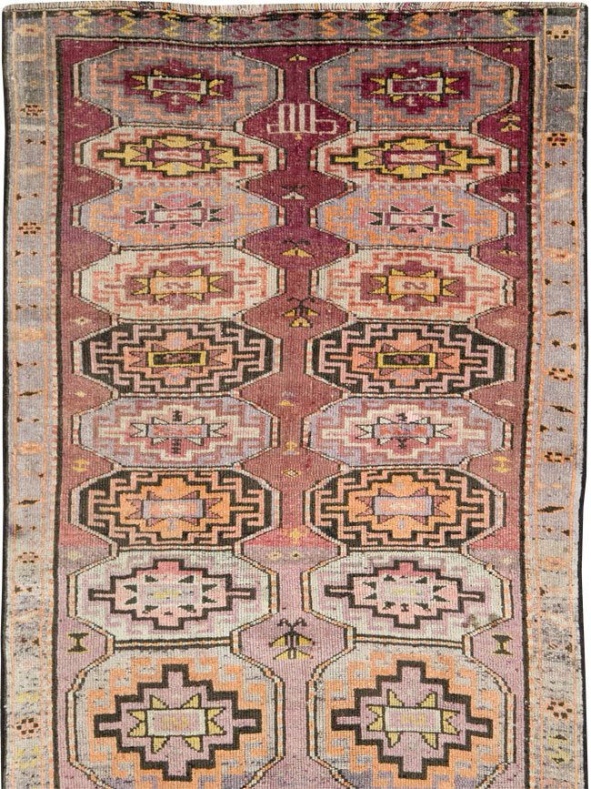 Vintage Turkish Anatolian Runner, No.29228 - Galerie Shabab