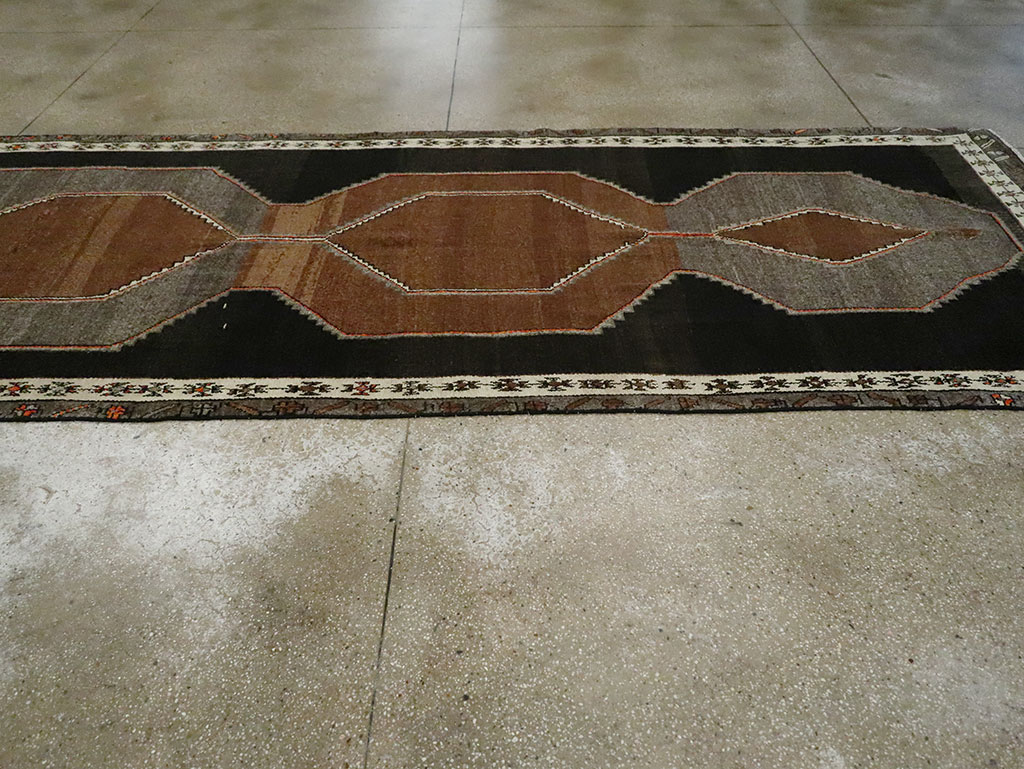 Vintage Turkish Anatolian Wide Gallery Runner, No.29229 - Galerie Shabab