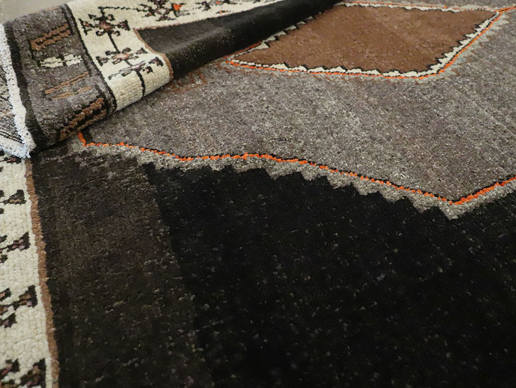 Vintage Turkish Anatolian Wide Gallery Runner, No.29229 - Galerie Shabab