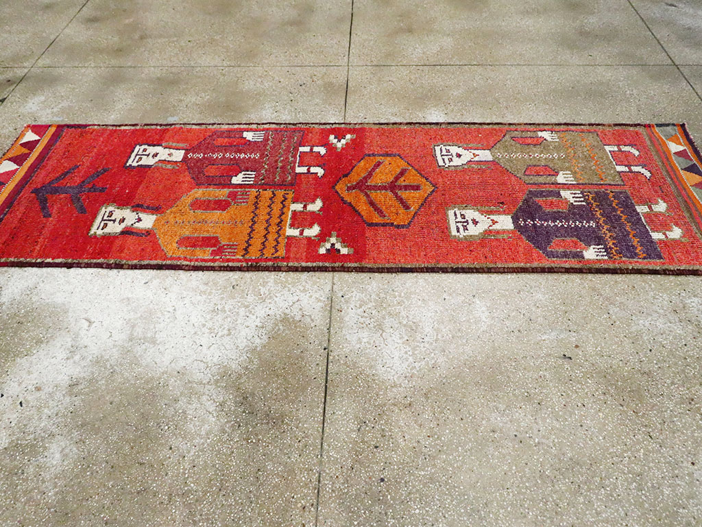 Vintage Turkish Anatolian Pictorial Runner, No.29231 - Galerie Shabab