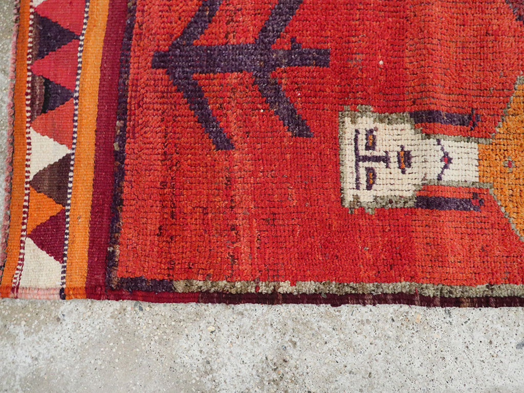 Vintage Turkish Anatolian Pictorial Runner, No.29231 - Galerie Shabab