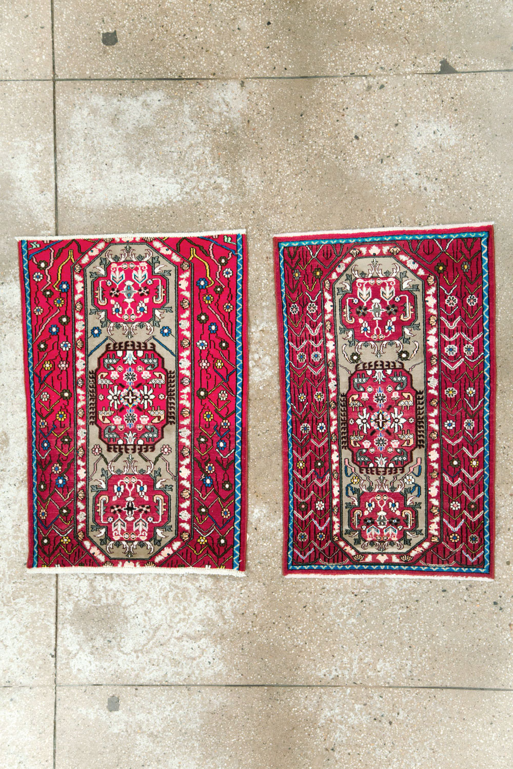 Vintage Persian Tabriz Throw Rug (Pair: 2 of 2), No.29241 - Galerie Shabab