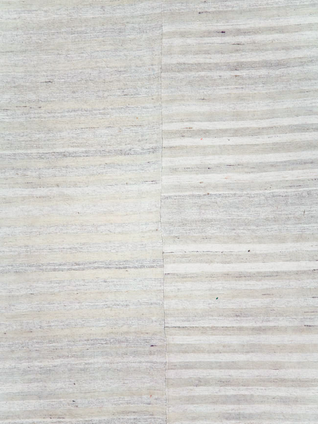 Vintage Turkish Flatweave Kilim Room Size Carpet, No.29244 - Galerie Shabab