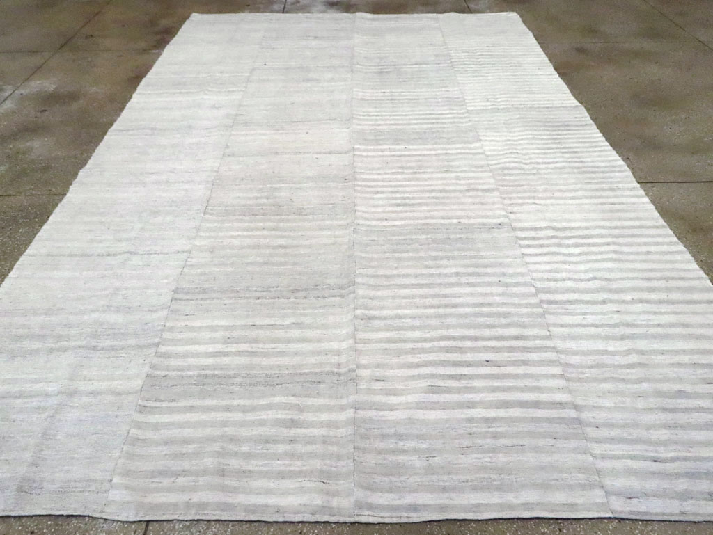 Vintage Turkish Flatweave Kilim Room Size Carpet, No.29244 - Galerie Shabab