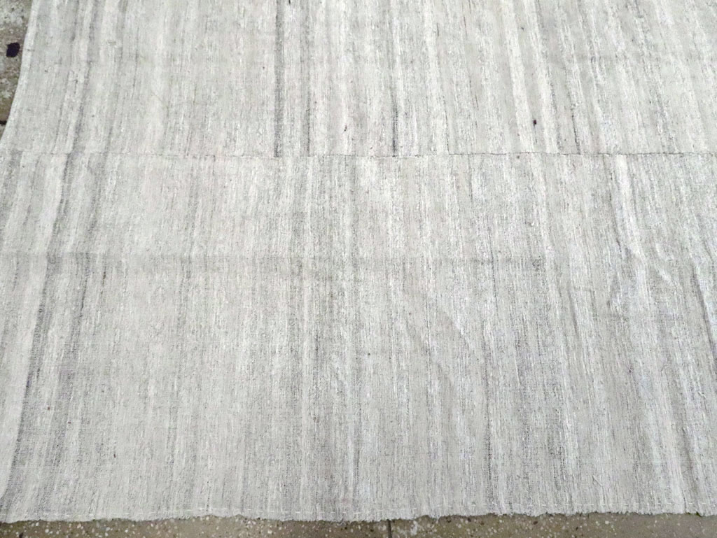 Vintage Turkish Flatweave Kilim Room Size Carpet, No.29244 - Galerie Shabab