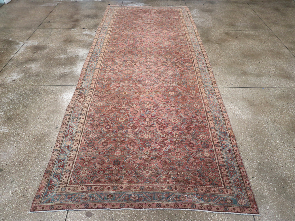 Antique Persian Malayer Gallery Carpet, No.29255 - Galerie Shabab