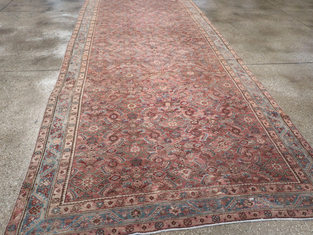 Antique Persian Malayer Gallery Carpet, No.29255 - Galerie Shabab