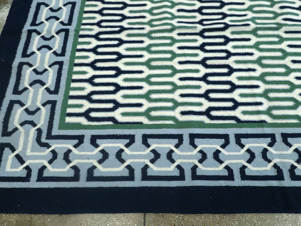 Contemporary Indian Flatweave Dhurrie Room Size Carpet, No.29267 - Galerie Shabab