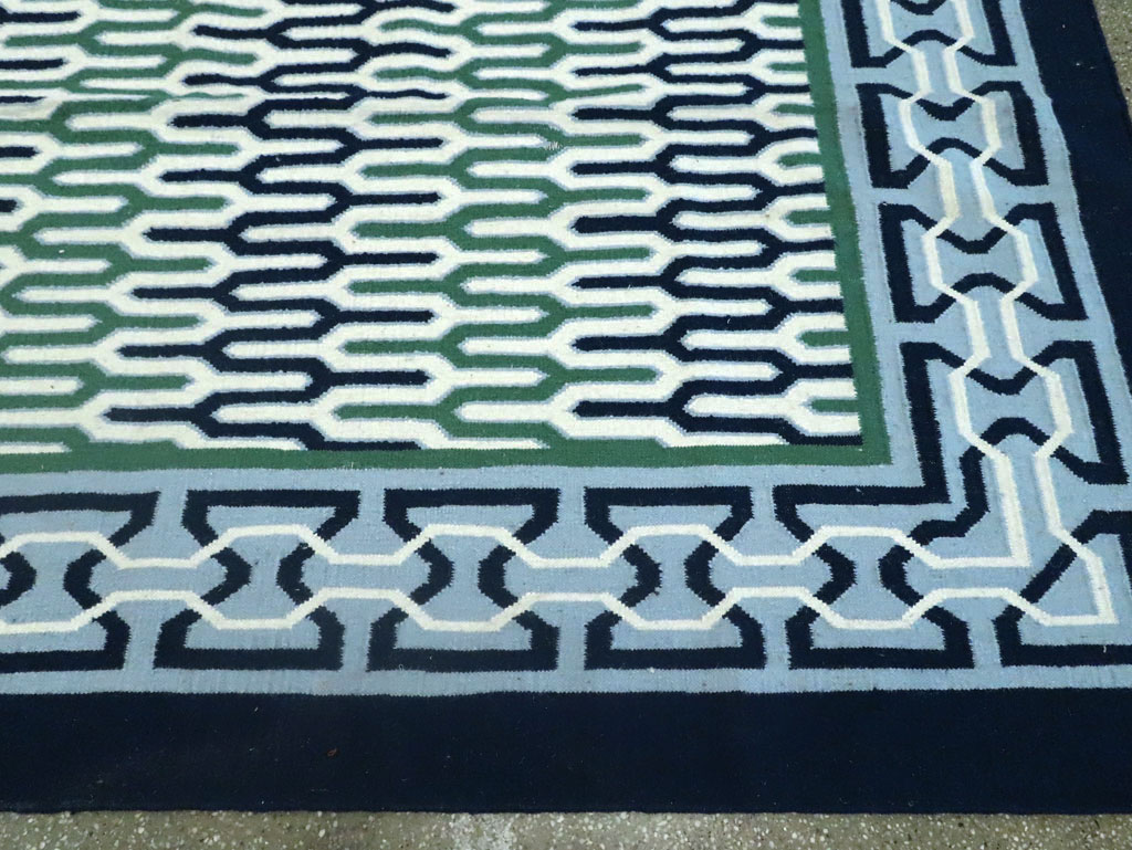 Contemporary Indian Flatweave Dhurrie Room Size Carpet, No.29267 - Galerie Shabab