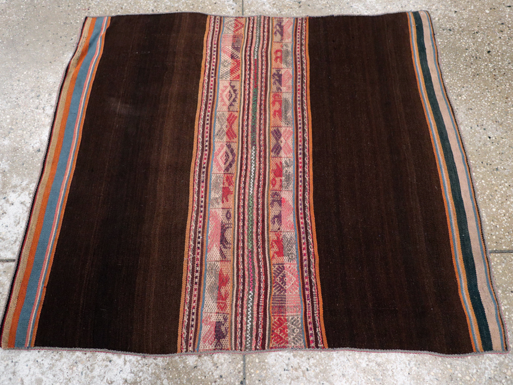 Vintage Perisan Square Kilim, No.29282 - Galerie Shabab