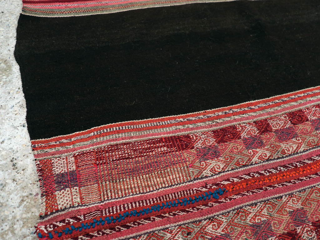 Vintage Persian Kilim, No.29283 - Galerie Shabab