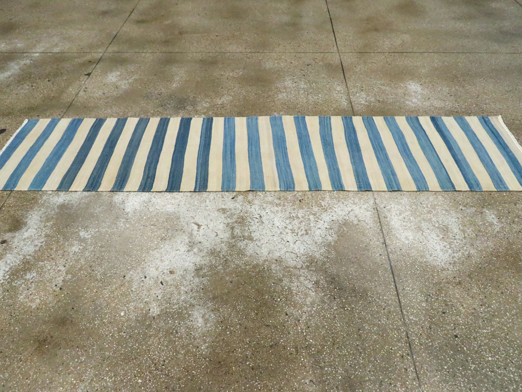Vintage Persian Flatweave Kilim Runner, No.29286 - Galerie Shabab