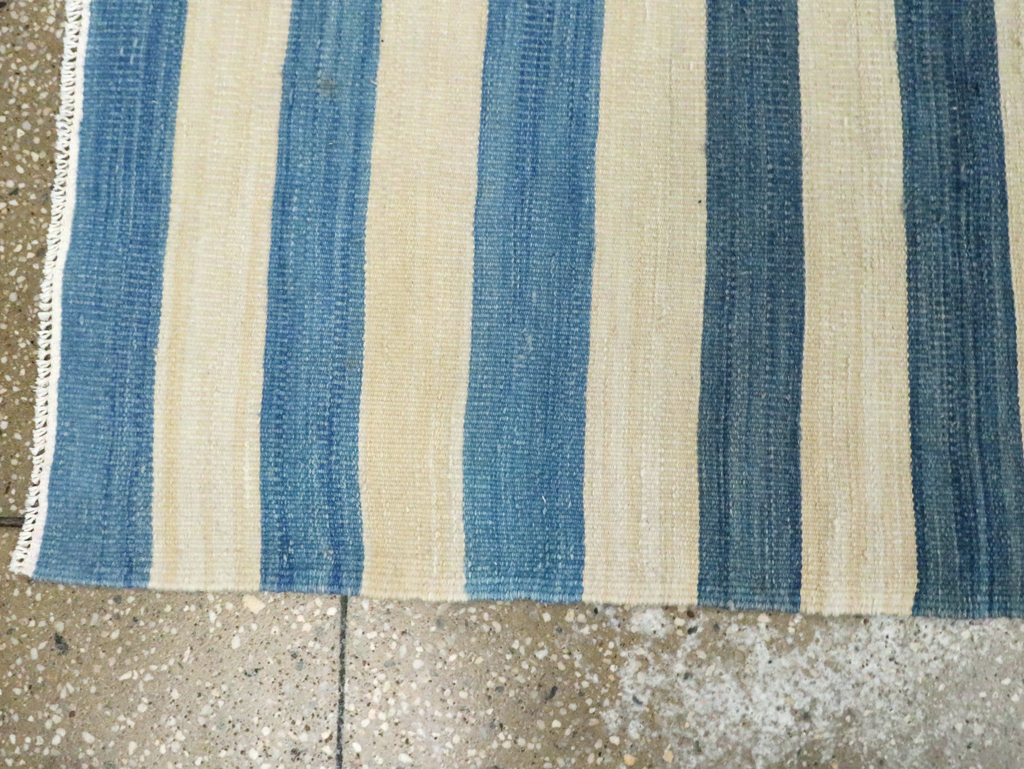 Vintage Persian Flatweave Kilim Runner, No.29286 - Galerie Shabab