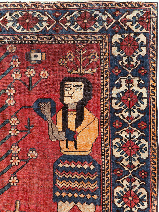 Vintage Persian Pictorial Bakhtiari Accent Rug, No.29295 - Galerie Shabab