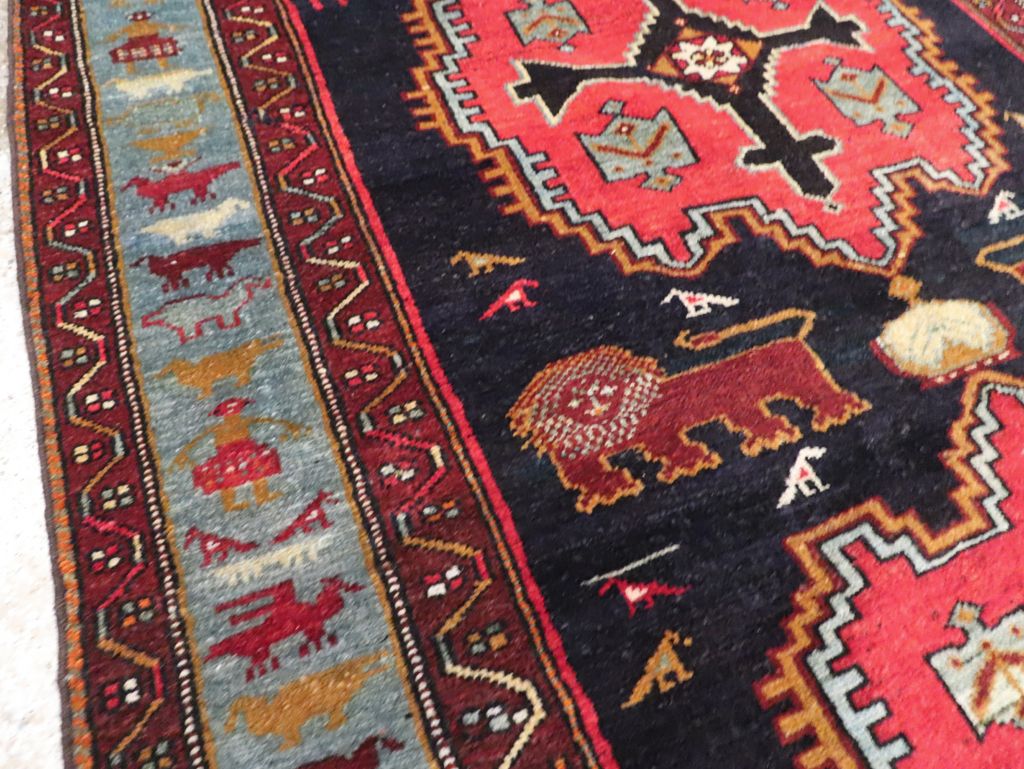 Vintage Persian Pictorial Malayer Accent Rug, No.29296 - Galerie Shabab