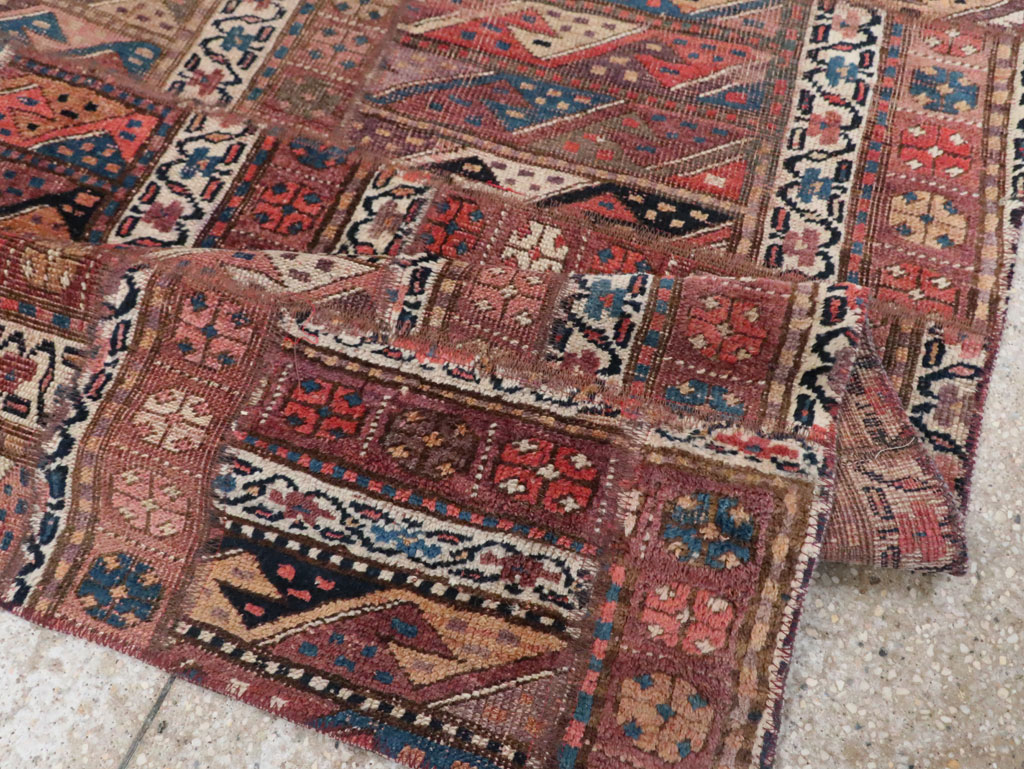 Vintage Persian Patchwork Style Accent Rug, No.29299 - Galerie Shabab