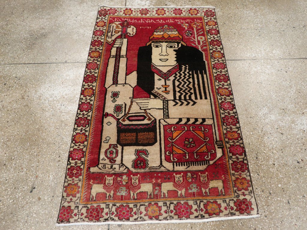 Vintage Persian Shiraz Pictorial Throw Rug, No.29304 - Galerie Shabab